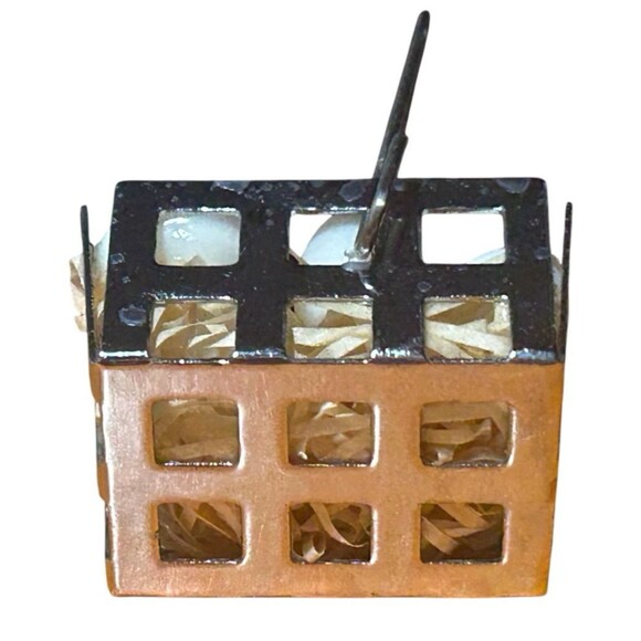 Mini Dollhouse Fresh Eggs in Metal Basket Mini Farm House Farm Village Decor - Picture 4 of 6